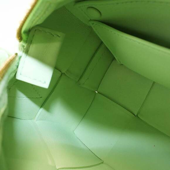 BOTTEGA VENETA Green Intrecciato Shoulder Bag - Picture 4 of 8